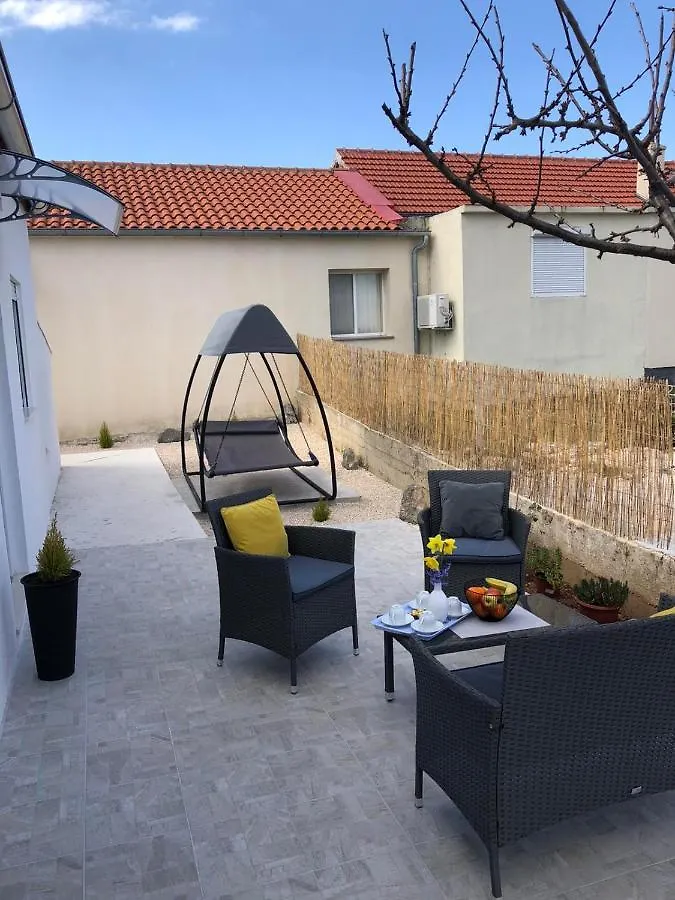 Apartman Ana Apartment Crno