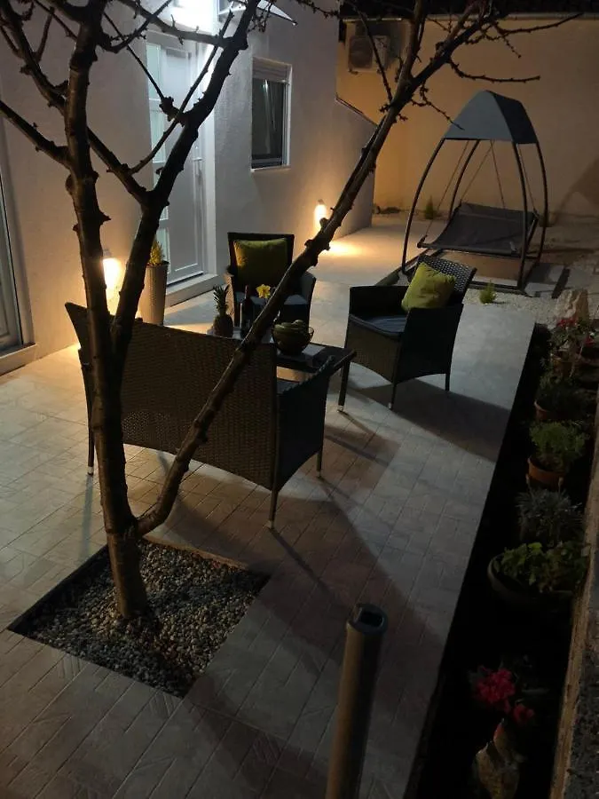 Apartman Ana Apartment Crno