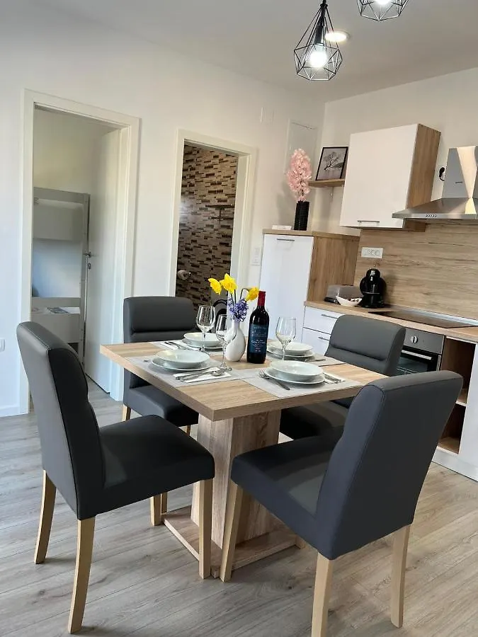 Apartman Ana Apartment Crno